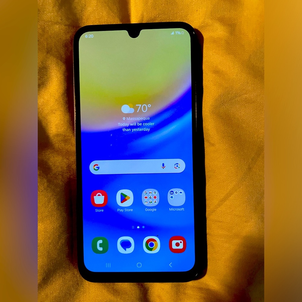 SAMSUNG A15 5G 128GB BRAND NEW COMES WITH CHARGER.